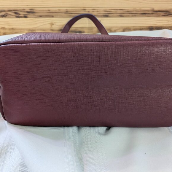 OSCAR DE LA RENTA - Picture 8 of 10